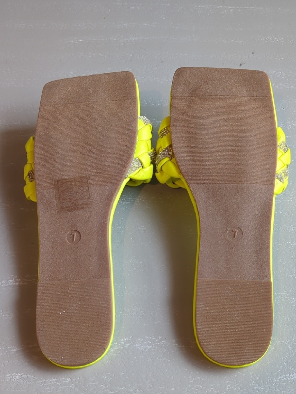 Berness Neon Yellow Braided Slide Sandals‎ size 7 image 5